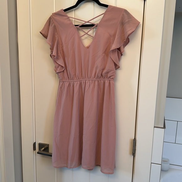 Blush flutter sleeve dress - Picture 2 of 3